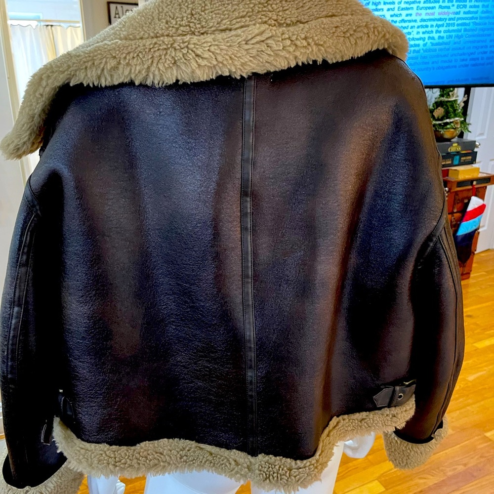 Zara shearling coat. Size large. New. No tags.